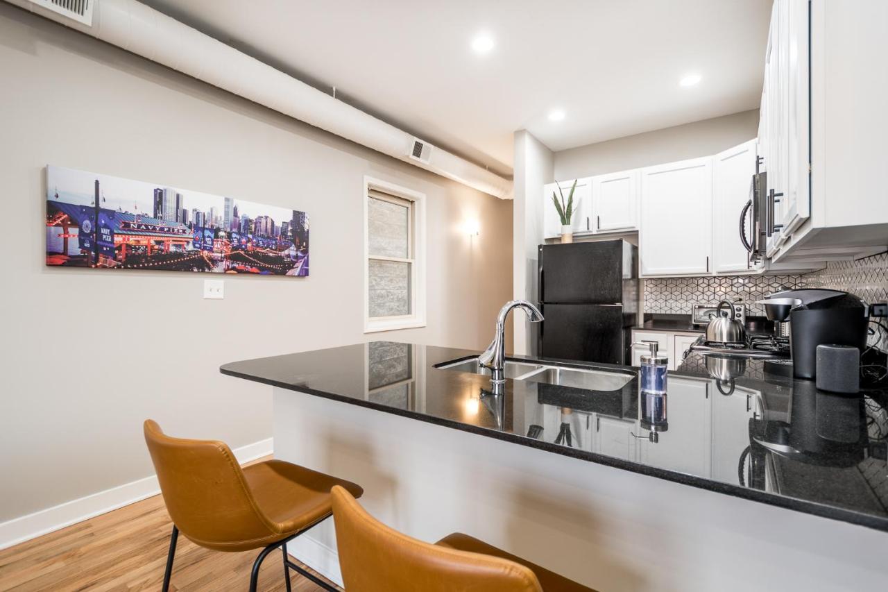 Vibrant And Modern 2-Bedroom Home Near Downtown Chicago Exterior foto